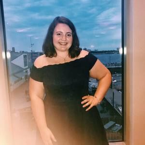 Meet your Posher, Julia